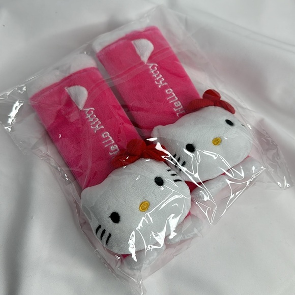 Sanrio HELLO KITTY Plush Car Seat Belt Extended Comfort Shoulder Pads - Picture 3 of 7